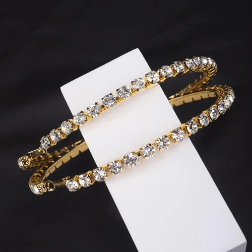 Vista 3 de Wekicici Aretes de aro de Halloween para mujer, exageran los aretes de diamantes de imitación en fiestas o uso diario, Metal Cristal Plata Diamante