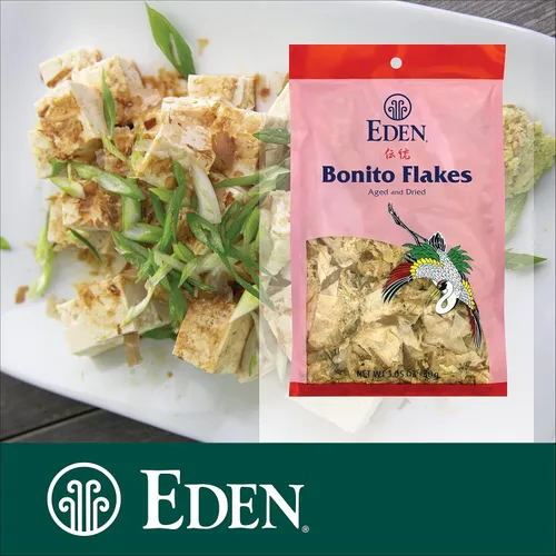Vista 5 de Eden Copos de Bonito Japonés, Atún Listado Rallado, Katsuobushi 鰹節, Tradicionalmente Envejecido y Secado, Ahumado con Madera Dura, Para Hacer Dashi