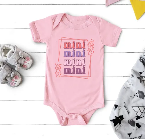 Vista 2 de Camisetas para mamá y mini, trajes a juego para mamá y yo, para recién nacido, niña, niño, camiseta retro a juego para mamá e hija