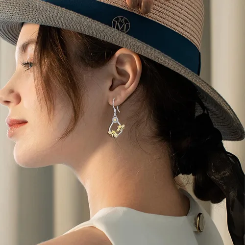 Vista 4 de Aretes colgantes para mujeres, adolescentes y niñas, aretes de plata de ley, aretes minimalistas hipoalergénicos para orejas sensibles, regalos