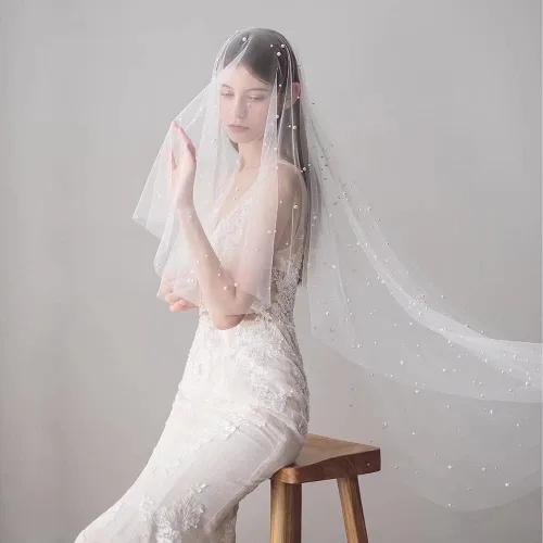 Vista 2 de V607 Luxurious Fingertip Marriage Bridal Veil Pearls Beaded Plain Tulle One-Layer Blusher White Wedding Bride Veil with Comb