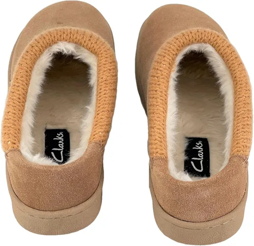 Vista 5 de Clarks Pantuflas de gamuza para mujer JMH2175 con cuello de punto, forro de piel sintética de felpa suave, pantuflas de casa para interiores