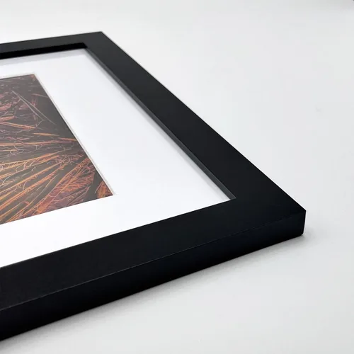 Vista 6 de Container Furniture Direct Marcos de fotos colgantes de 11 x 14 pulgadas para pared con plexiglás y doble colgador de montaje para formatos Negro