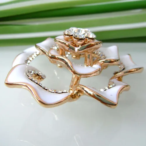 Vista 3 de Navachi Broche esmaltado de flores de cristal chapado en oro de 18 quilates