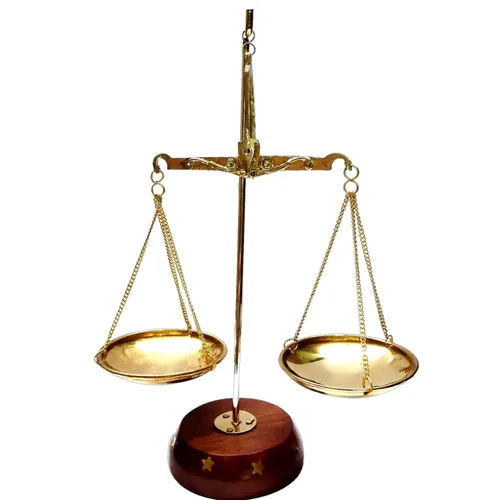 Vista 4 de Báscula de equilibrio pulida de latón antiguo con caja de terciopelo con pesos, joyería de 1.76 oz