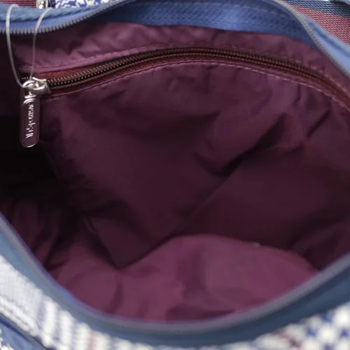Vista 9 de LeSportsac Bolso bandolera clásico Hobo en cuadros rompecabezas, Cuadros rompecabezas