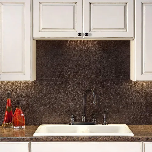 Vista 2 de Fasade panel protector de salpicaduras Hammered de fácil instalación, tradicional, para cocina y baños, X59-27 Smoked Pewter