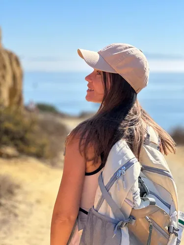Vista 8 de Mochila de senderismo para mujeres y hombres de 20 litros con bolsillo extraíble para teléfono, mochila de viaje ligera pequeña mochila