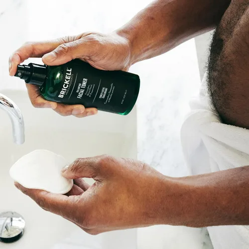 Vista 5 de Brickell Daily Elite - Rutina de cuidado facial para hombre, tónico, gel de lavado facial, exfoliante facial, crema de noche antienvejecimiento