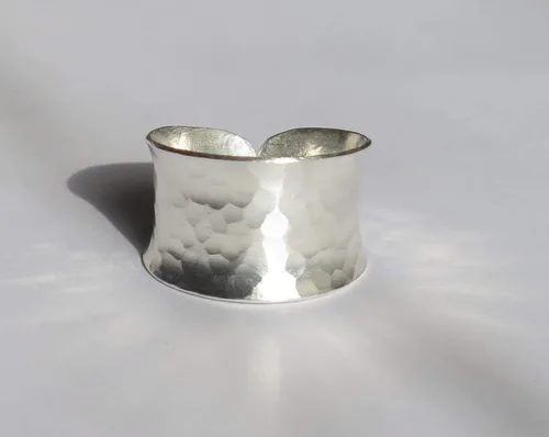 Vista 7 de Hammered Sterling Silver Handmade Wide Band Ring, Classic Shiny Finish Wrap Band, Adjustable to Sizes 6-12, Can fit Also as Thumb ring, Gift for Her