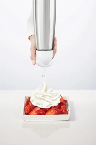 Vista 3 de iSi North America Easy Whip Plus (1 pinta) - Batidor de crema con botella de acero inoxidable, fácil de usar para aderezos con sabor casero
