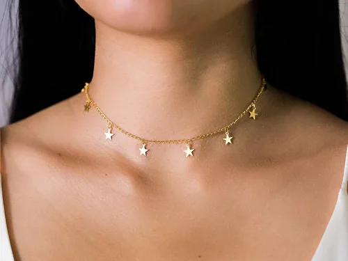 Vista 2 de Collares de gargantilla chapados en oro de 14 quilates/plata, con dije de disco, collares de gargantilla con colgante de estrella y corazón Estrella