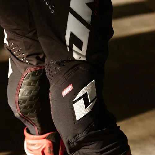 Vista 2 de ONE Industries Mens X-197 MX Pants