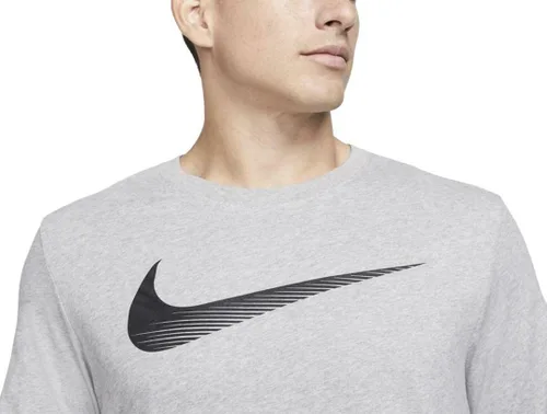 Vista 2 de Nike Dri-Fit Swoosh - Camiseta para hombre con logo