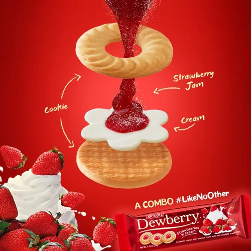 Vista 2 de Dewberry Thai Premium - Galletas de sándwich con sabor a crema y fresa Peso neto 1.27 oz. X 3 bolsas