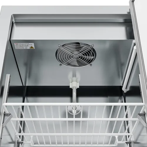 Vista 7 de KoolMore RIR-1D-SS12C Refrigerador comercial de acero inoxidable de entrada con una puerta de acceso para restaurante, café y almacenamiento