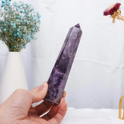 Vista 3 de Apengshi Amatista Grande Torre de Cristal Natural Dream 5.9"-6.3" 6 Facetas de Un Solo Punto Varita de Cristal Sanador de Chakras Energía Piedra