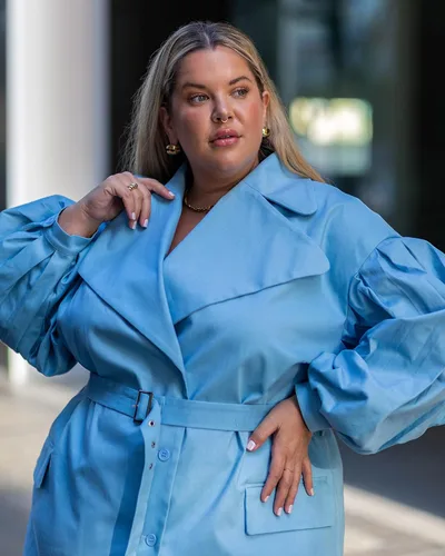 Vista 5 de The Drop Gabardina extragrande de campana azul para mujer de nataliemeansnice