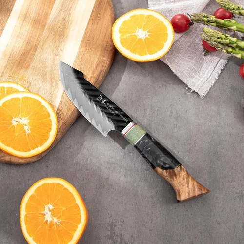 Vista 6 de SHANGDAO Cuchillo Utilitario de Damasco de 4.8 Pulgadas, Cuchillo para Frutas con Funda de Cuero, 67 Capas de Acero de Aleación para Pelar, Mango