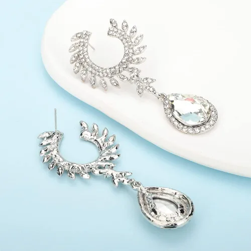 Vista 6 de Kercisbeauty Pendientes colgantes de araña de boda para mujer, cuentas de diamantes de imitación, joyería brillante para novias, damas de honor
