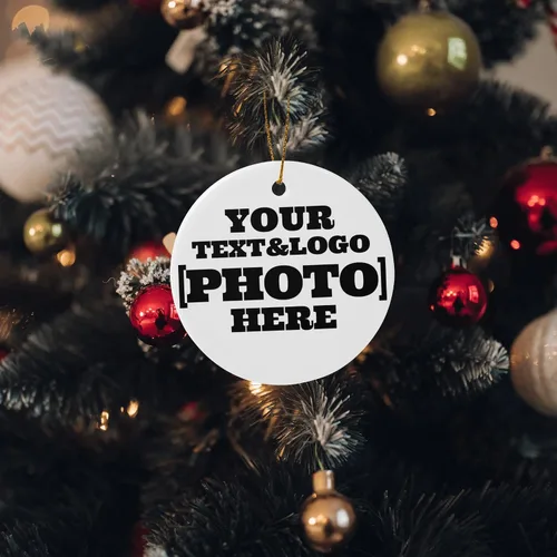 Vista 4 de Adorno de árbol de Navidad con foto personalizada, adorno de compromiso, recuerdo de cerámica coleccionable de vacaciones, regalo de Navidad