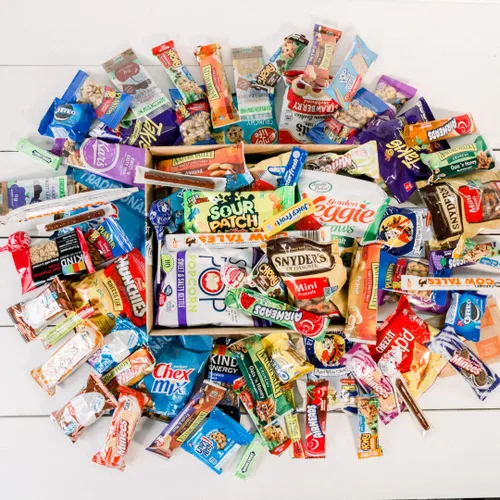 Vista 3 de 100 Count Snacks Variety Pack Gift Box- Huge Snack Care Package- Delicious Individually Wrapped Snack Box for Adults, Kids, College Students