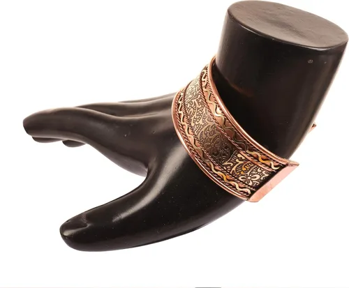 Vista 3 de Touchstone Pulsera de cobre curativo con imán hecho a mano para mujer y hombre Cobre y latón Sin gemas