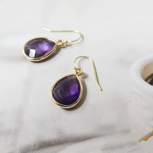 Vista 3 de Aretes de amatista, aretes de cristal morado con lágrima para mujer, delicados aretes colgantes de piedra natural para joyería estética, aretes