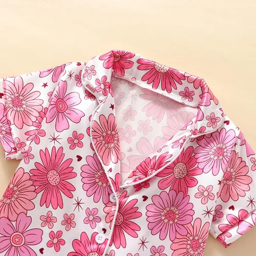 Vista 3 de Qiylii Pijama de seda floral para niñas de 1 a 6 años, de manga corta, con botones, pantalones cortos de verano, 2 piezas, flores, satén, conjunto