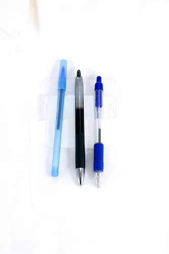 Vista 3 de Protector de bolsillo para pérdidas de tinta, color transparente.