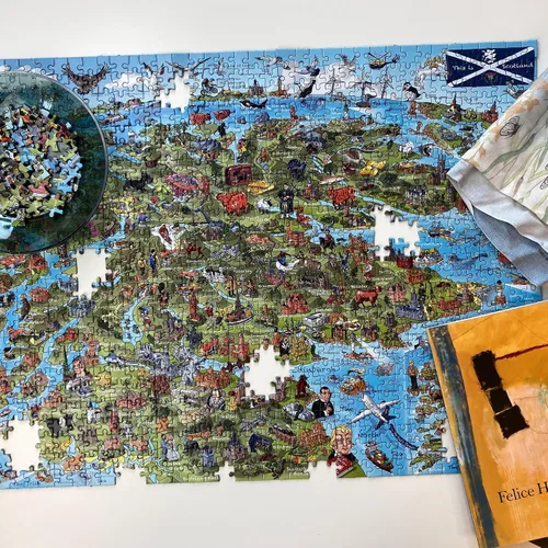Vista 7 de This is Scotland - Rompecabezas de 1000 piezas Rompecabezas de mapas de atracciones Rompecabezas sostenible para adultos Tablero 100%