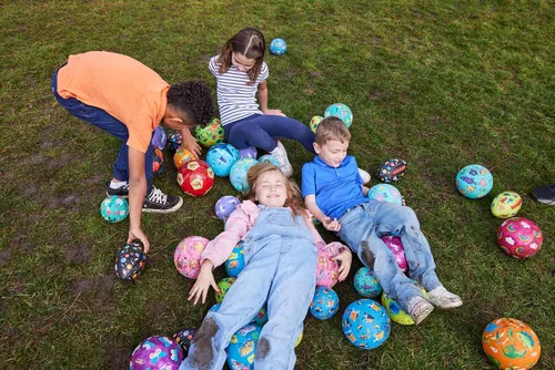 Vista 5 de Crocodile Creek Balón de fútbol – Pelota de goma inflable para niños a partir de 4 años – para deportes de interior y exterior – sin PVC