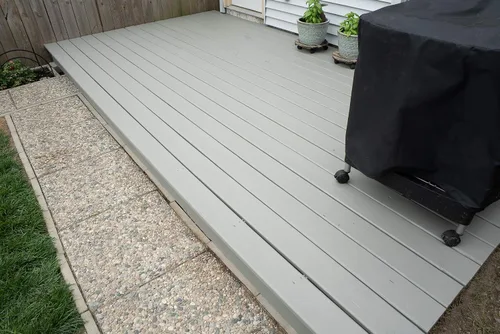 Vista 4 de Tinte y sellador de madera para exteriores de color sólido avanzado #1 Deck Premium en uno, sellador a base de agua para cubiertas de madera, vallas