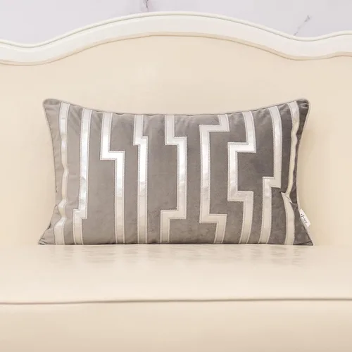 Vista 11 de Alerfa Funda de almohada de cuero dorado a rayas negras de 18 x 18 pulgadas, funda de almohada geométrica de lujo decorativa de terciopelo bordado
