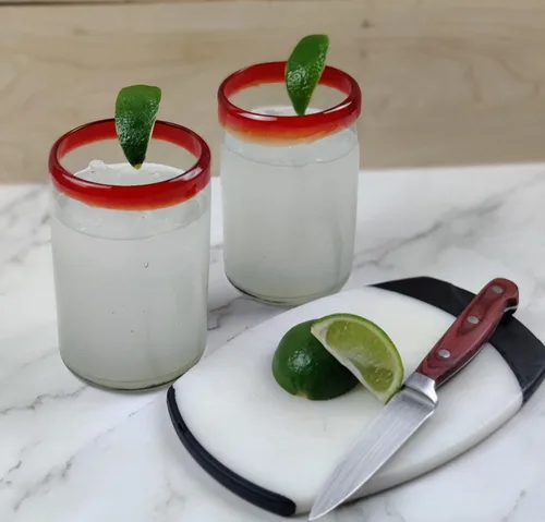 Vista 4 de Dos Sueños Vasos mexicanos soplados a mano, juego de 6 vasos con bordes rojos (14 onzas cada uno)