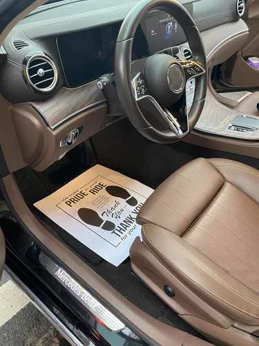 Vista 4 de Alfombrillas de papel blancas para automóvil, 50 almohadillas desechables para vehículos, protector temporal de suelo de automóviles, protector