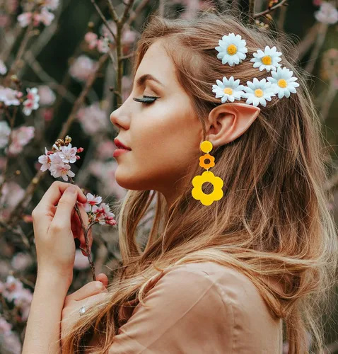 Vista 3 de Aretes acrílicos de flores para mujer, aretes colgantes de doble margarita, aretes florales de flores de resina para mujer, aretes Y2K de flores