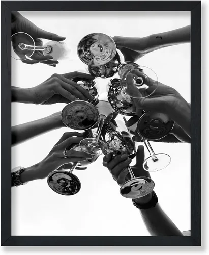 Vista 13 de Monem Art - Póster de mujer en la bañera, estampado de champán vertido, arte con alcohol, arte funky, arte en blanco y negro, arte fotográfico