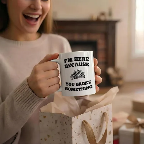 Vista 5 de Casitika Taza de café de 11 onzas con texto en inglés "I'm Here Because You Broke Something". Idea de regalo para personal de servicio o mecánico.