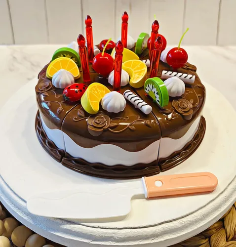 Vista 7 de Pastel de cumpleaños falso - Decoración de pastel falso de chocolate con frutas y velas