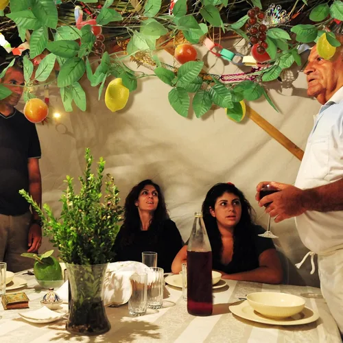 Vista 7 de 4 piezas de decoración de Sukkah frutas colgantes para Sukkot – Decoración de manzana Etrog – Suministros de fiesta de celebración judía