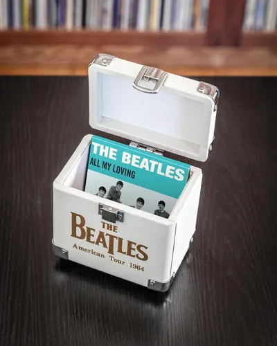 Vista 3 de Crosley CR4081A-AML The Beatles 1964 "All My Loving" Single con funda de transporte