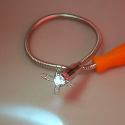 Vista 6 de Imán flexible de 24 pulgadas, herramienta de recogida magnética con luz LED, varilla magnética para varilla, apta para succión de objetos de metal