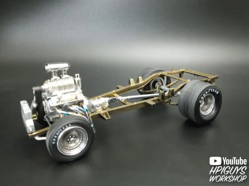 Vista 9 de MPC 1975 Datsun Pickup Li'l Hustler Kit de modelo a escala 1:25