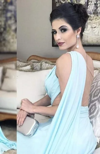 Vista 5 de Eilemy Elegante vestido de noche de gasa para dama de honor con un hombro y manga de capa