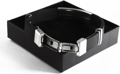 Vista 3 de Pulsera JOSHUA con nombre personalizado de silicona y tono plateado para hombre, incluye caja de regalo y bolsa de regalo, placa de identificación