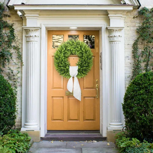 Vista 3 de Vlorart - Corona de boj artificial de 20 pulgadas, corona de puerta delantera con decoración de primavera y verano, con un lazo y una faja
