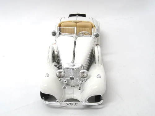 Vista 5 de Maisto Premier Edition 1:18 Serie PE 1936 Mercedes 500K Blanco 200-089