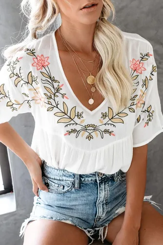 Vista 2 de Melliflo Blusas mexicanas bordadas florales con cuello en V para mujer, estilo bohemio, dobladillo alto y bajo, blusas campesinas tipo babydoll