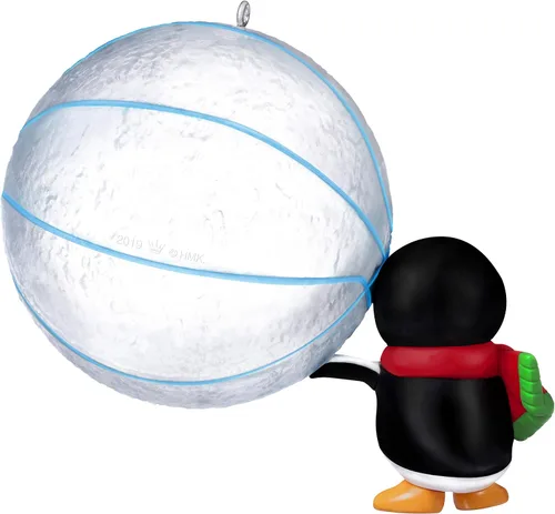 Vista 2 de Hallmark Keepsake Adorno personalizado de pingüino estrella de baloncesto con fecha de Navidad 2019